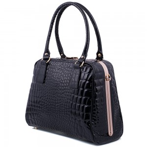 Geanta piele neagra lacuita GF440