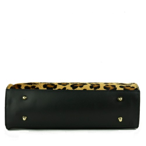 Geanta piele neagra cu imprimeu leopard GF464